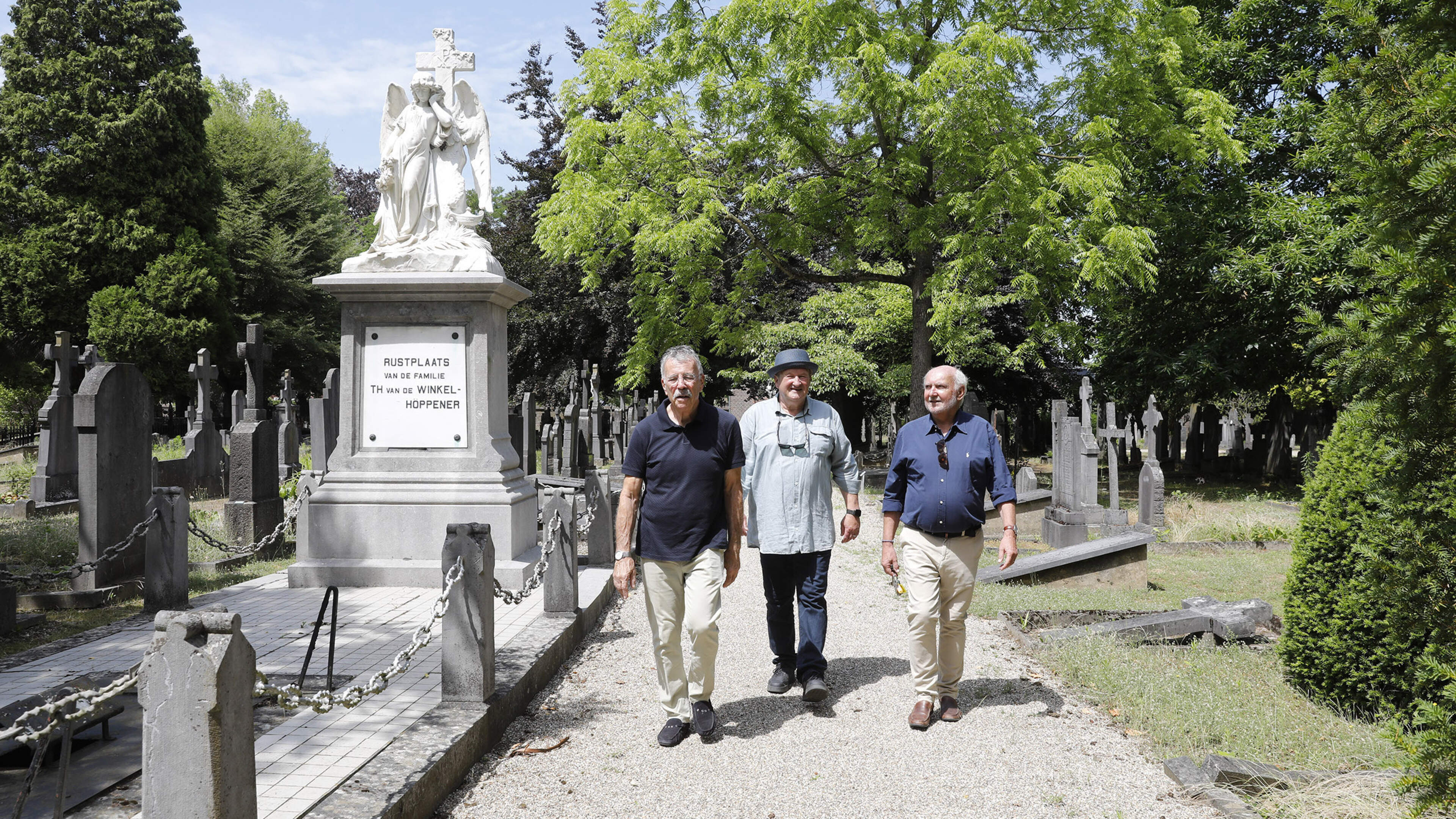 Van verval tot beschermd rijksmonument: dankzij inzet van jubilerende stichting is het Oude Kerkhof 